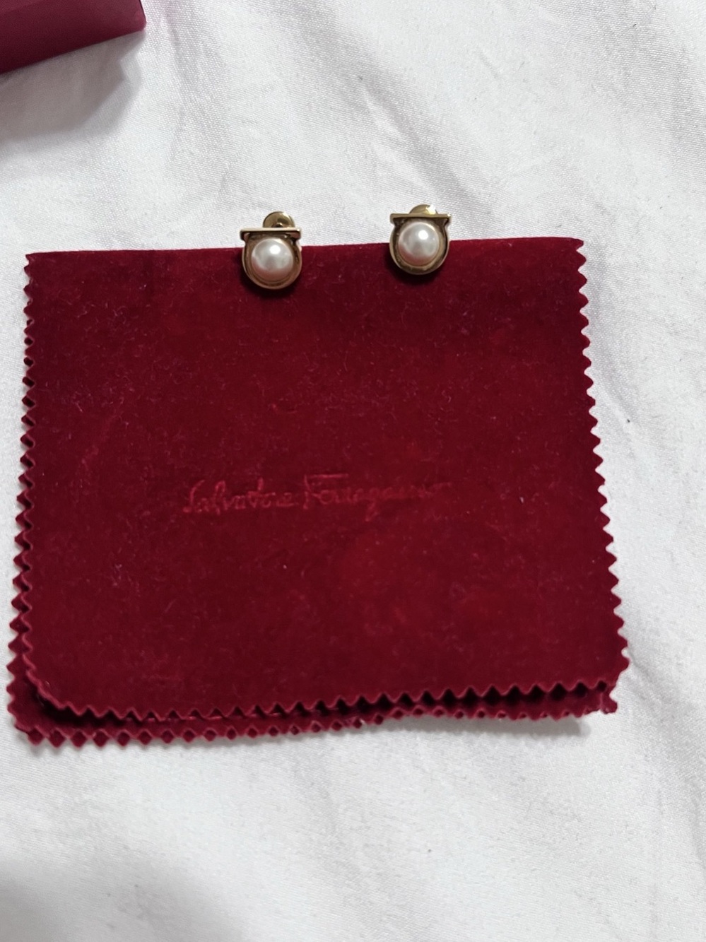 Salvatore Ferragamo Gancini Pearl Stud Earrings Gold & White - Picture 4 of 6